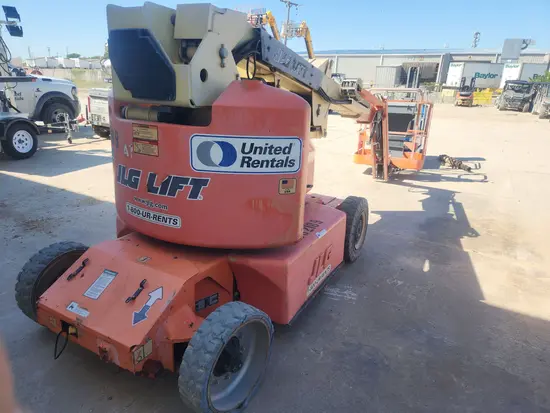 2012 JLG E400AJPN Articulating Boom Lift