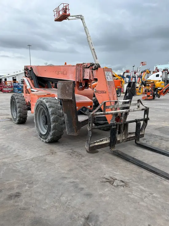 2014 SKYTRAK 10054 Forklift