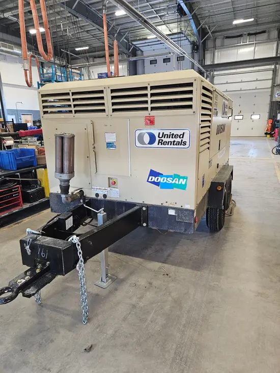 2018 Doosan XP825/HP750WCU Air Compressor
