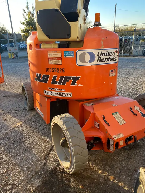 2015 JLG E450AJ Articulating Boom Lift