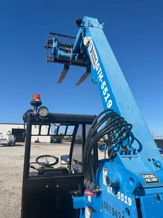 2017 Genie GTH-5519 Forklift