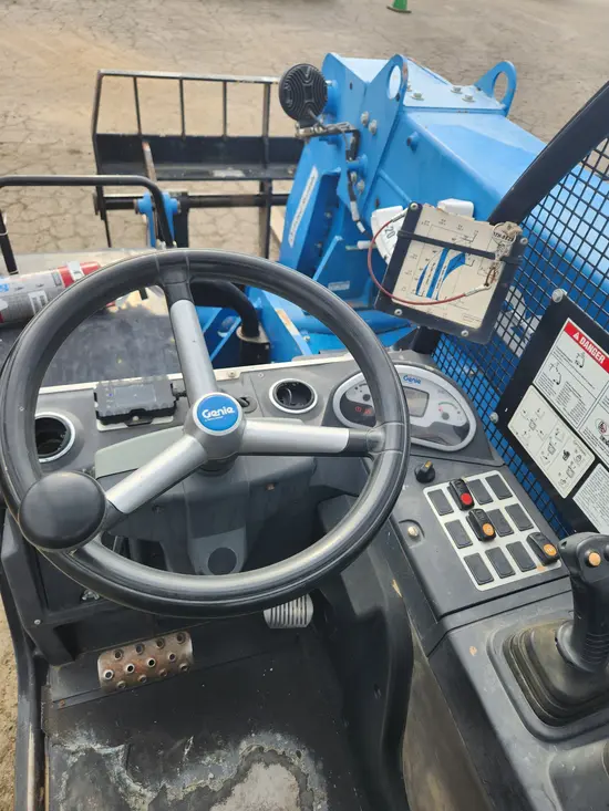 2017 Genie GTH-5519 Forklift