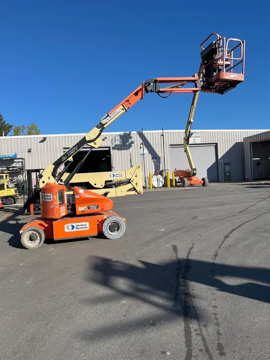 2012 JLG E400AJPN Articulating Boom Lift