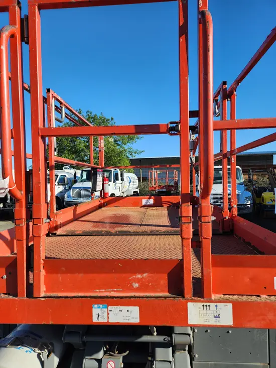 2017 Skyjack SJ6832RT Rough Terrain Scissor Lift