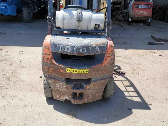 2016 Toyota 8FGU25 Warehouse Forklift