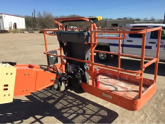 2014 JLG 800S Boom Lift