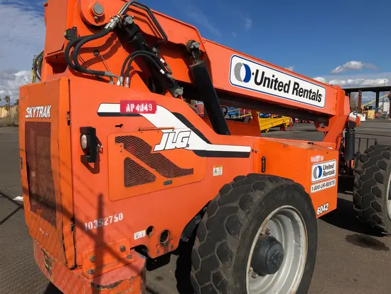 2015 SKYTRAK 6042 Forklift
