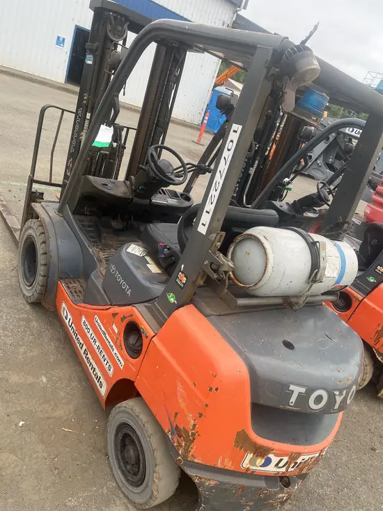 2018 Toyota 8FGU25 Warehouse Forklift
