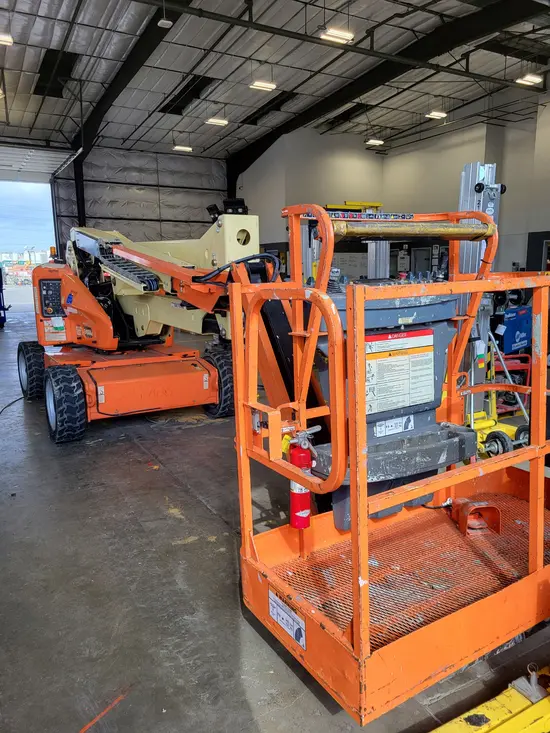 2018 JLG E450AJ Articulating Boom Lift