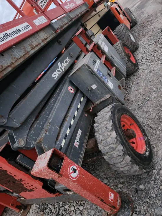 2016 Skyjack SJ8841RT Rough Terrain Scissor Lift