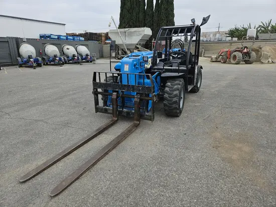 2017 Genie GTH-5519 Forklift