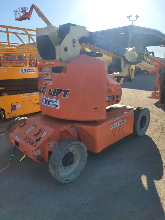 2014 JLG E400AJPN Articulating Boom Lift