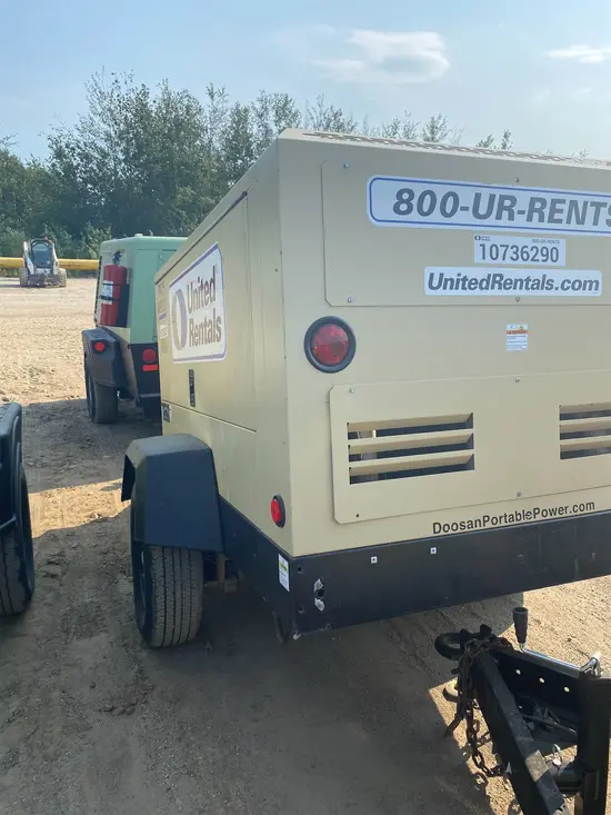 2018 Doosan P425/HP375WCU Air Compressor