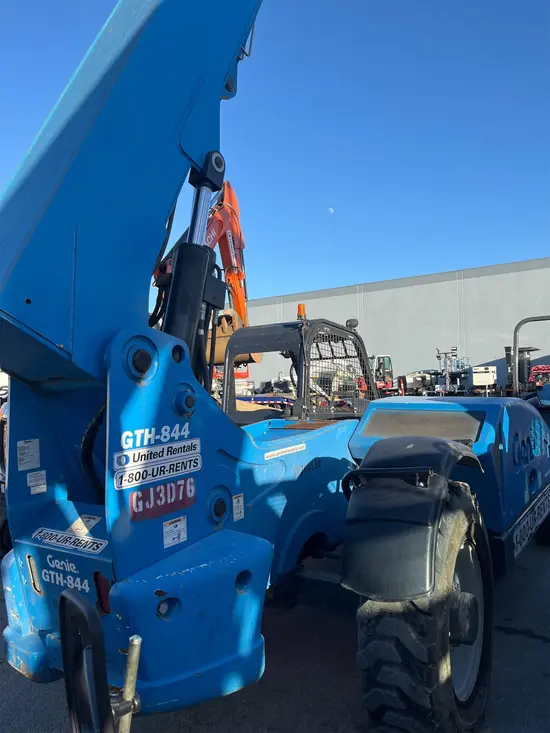 2015 Genie GTH-844 Forklift