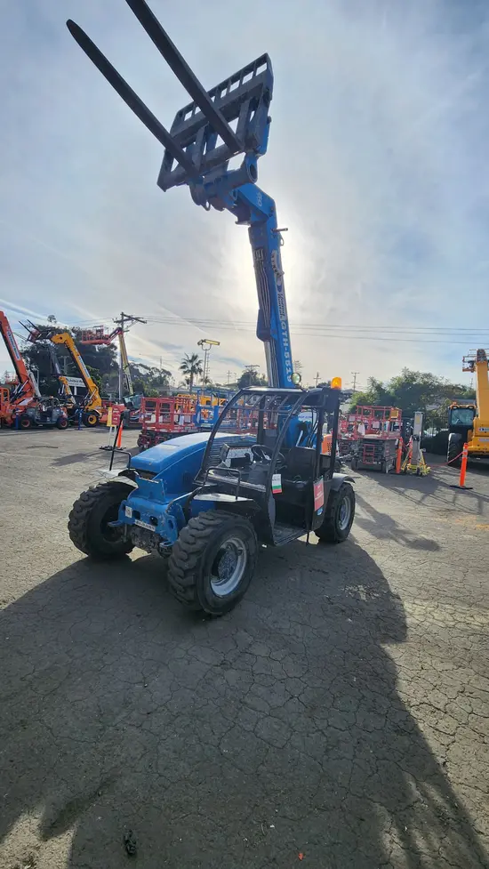 2017 Genie GTH-5519 Forklift