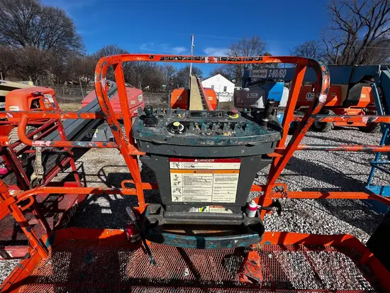 2017 JLG 800S Boom Lift