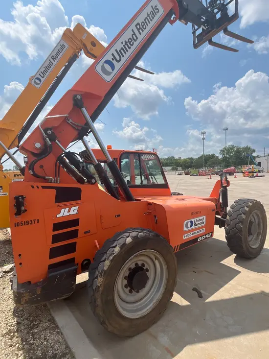 2016 SKYTRAK 6042 Forklift