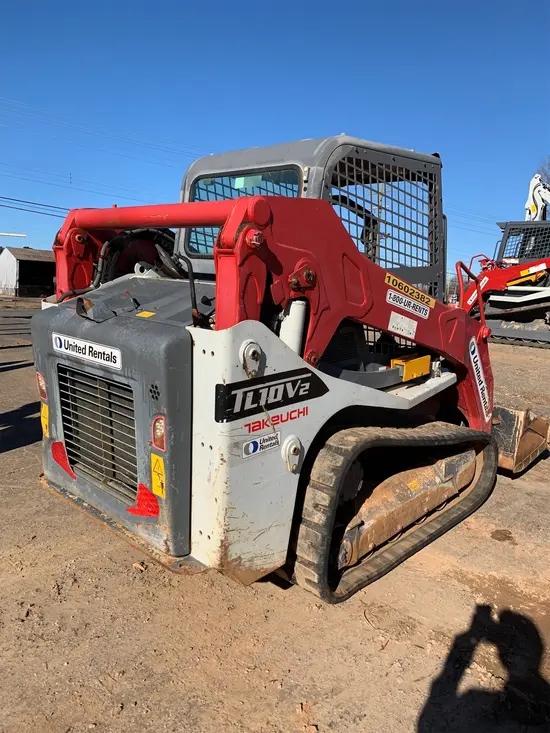 2017 Takeuchi TL10V2-R Track Loader