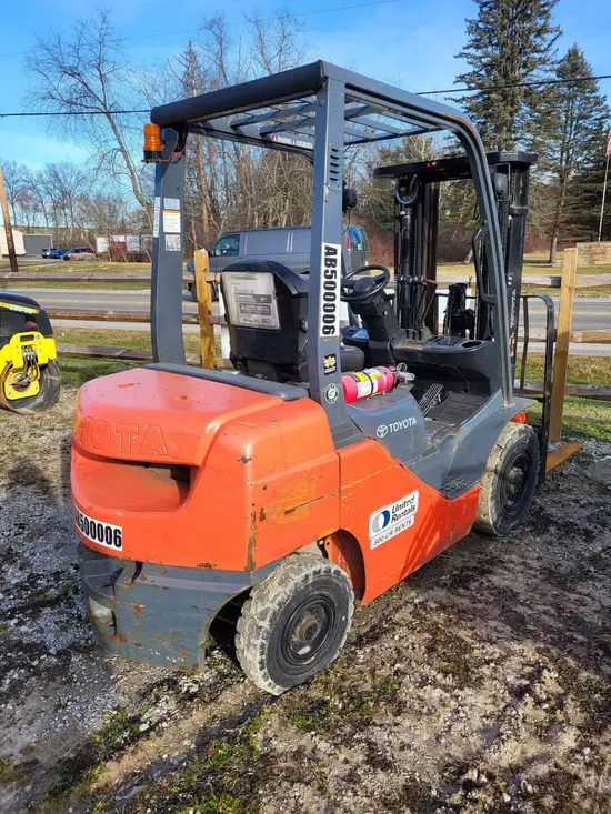 2018 Toyota 8FDU25 Warehouse Forklift