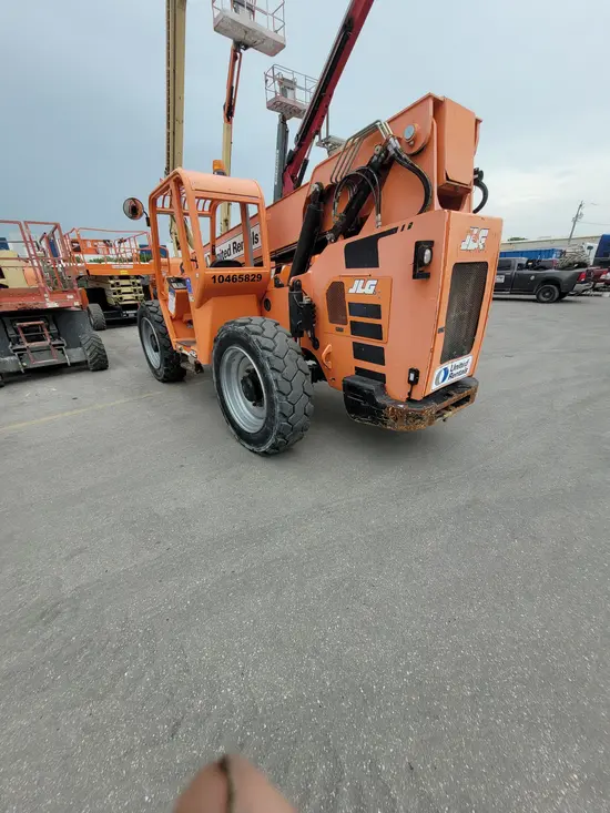 2016 SKYTRAK 6042 Forklift
