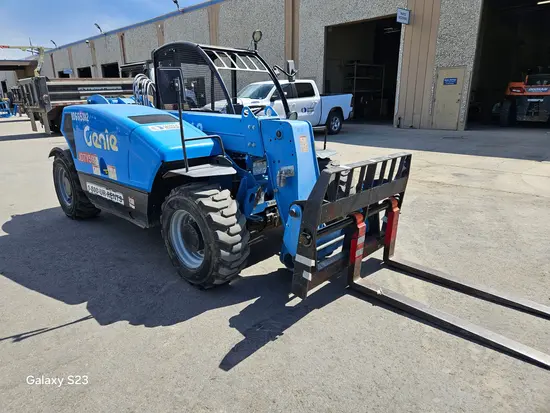 2017 Genie GTH-5519 Forklift