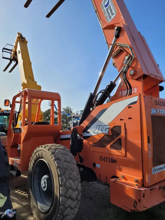 2015 SKYTRAK 8042 Forklift