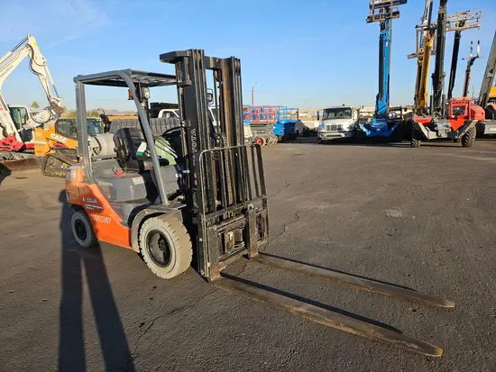 2019 Toyota 8FGU25 Warehouse Forklift