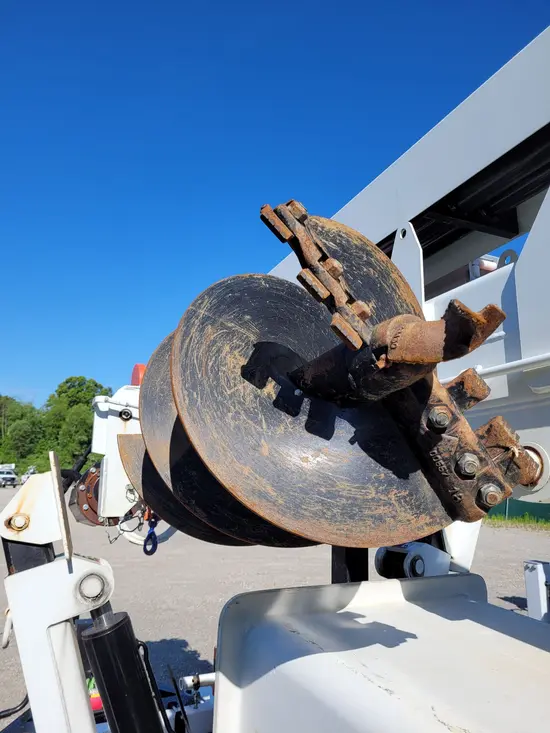 2021 S.D.P. Manufacturing EZ55MLP Digger Derrick