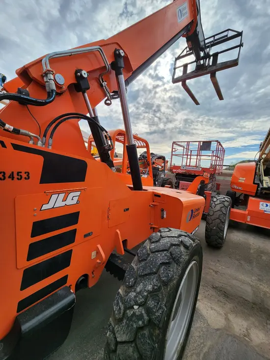 2019 SKYTRAK 6036 Forklift