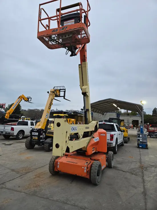 2017 JLG E450AJ Articulating Boom Lift