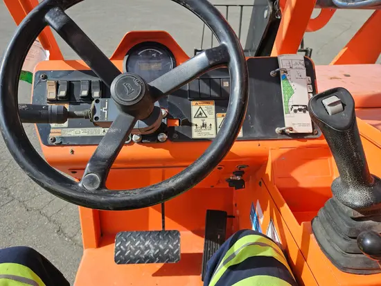 2016 SKYTRAK 8042 Forklift