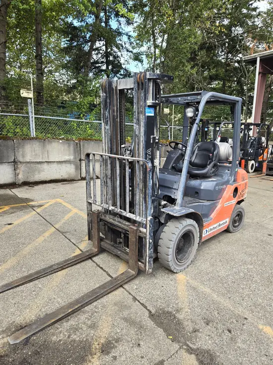 2018 Toyota 8FGU25 Warehouse Forklift