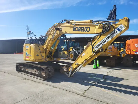 2017 Kobelco SK140SR-5 Excavator