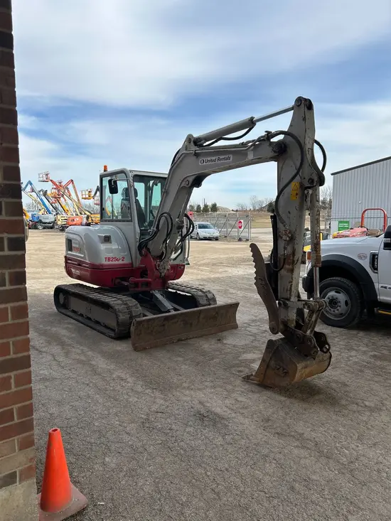 2019 Takeuchi TB250-2CR Mini Excavator