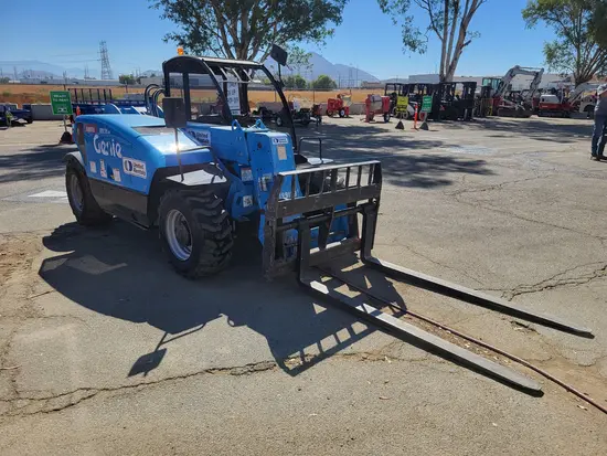 2017 Genie GTH-5519 Forklift