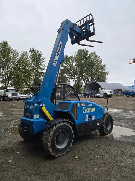2017 Genie GTH-5519 Forklift