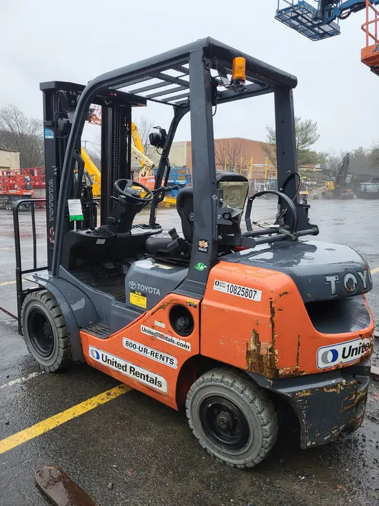 2018 Toyota 8FGU25 Warehouse Forklift