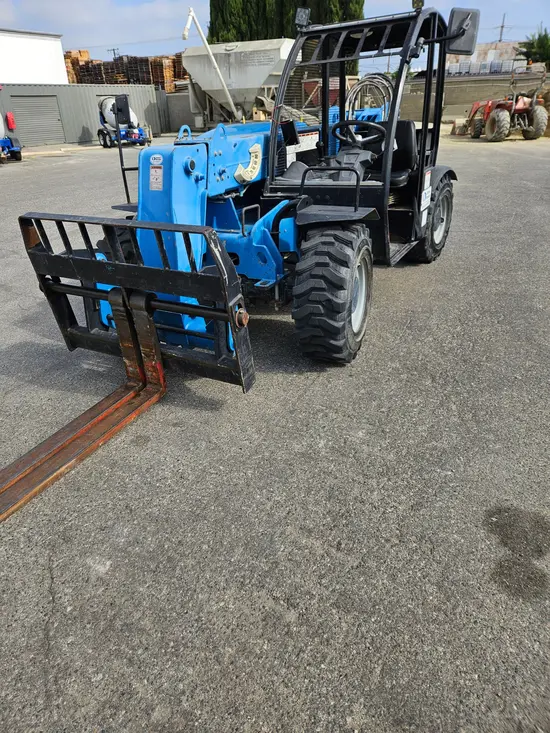 2017 Genie GTH-5519 Forklift