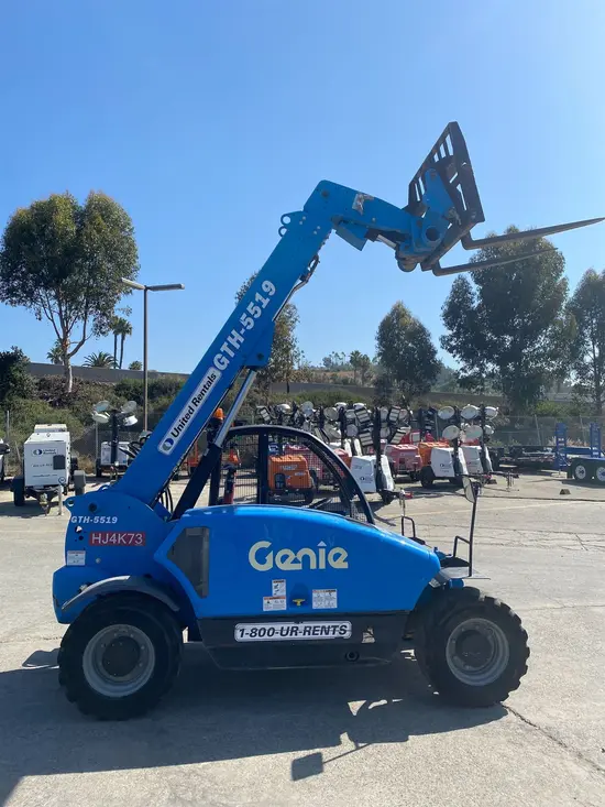 2015 Genie GTH-5519 Forklift