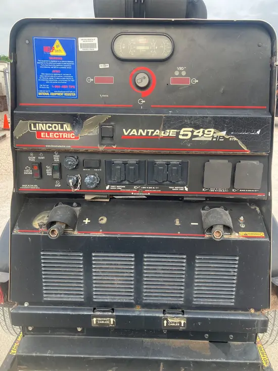 2019 Lincoln Electric VANTAGE 549 Welder