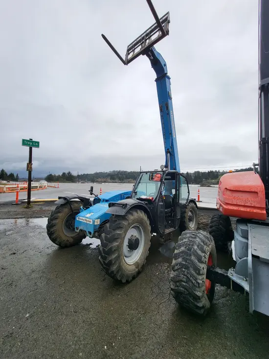 2016 Genie GTH-844 Forklift