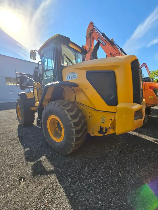 2019 JCB 427ZX Wheel Loader