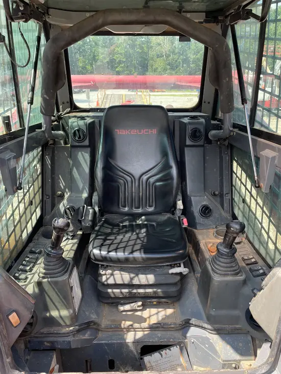 2017 Takeuchi TL10V2-CR Track Loader