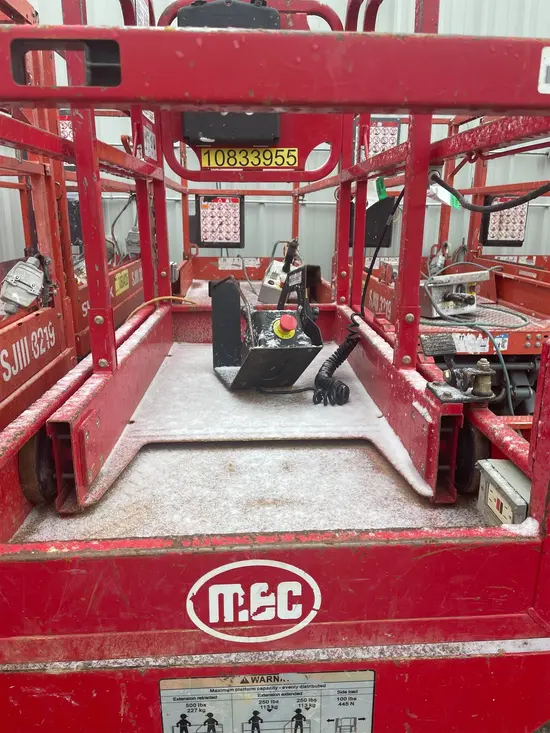 2018 MEC MICRO 19 Scissor Lift