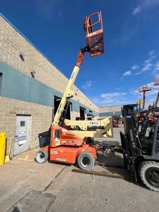 2012 JLG E400AN Articulating Boom Lift