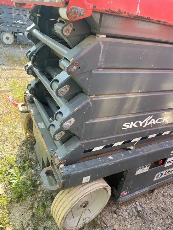 2019 Skyjack SJIII4740 Scissor Lift