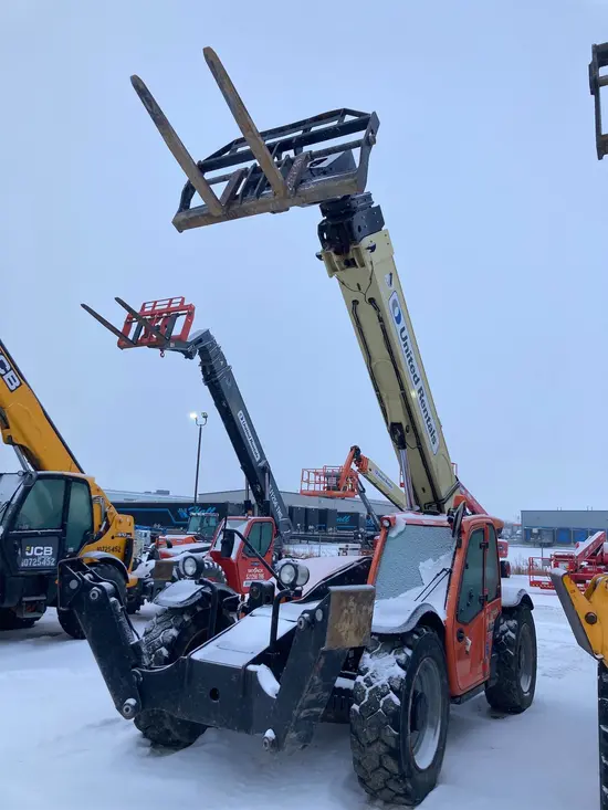 2018 JLG 1055 Forklift