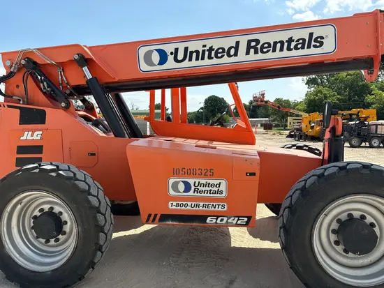 2016 SKYTRAK 6042 Forklift