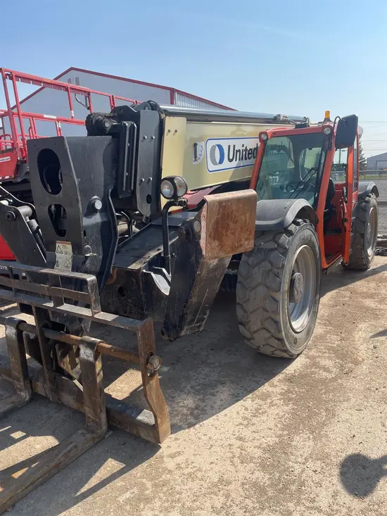 2018 JLG 1055 Forklift
