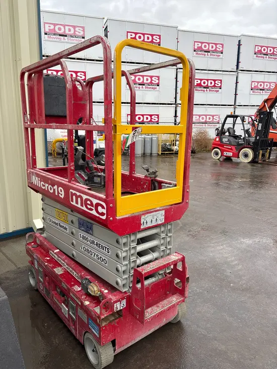 2018 MEC MICRO 19 Scissor Lift